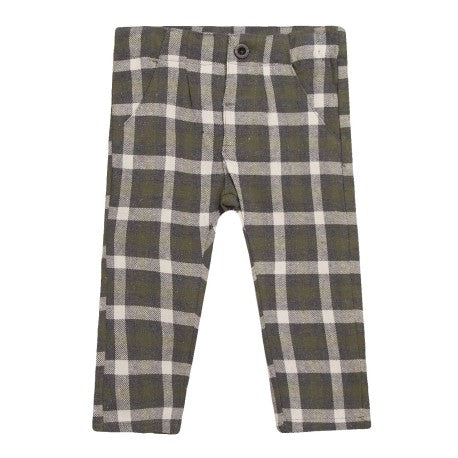 Todos nuestros Pantalones Largos están confeccionados con las mejores materia primas. Nuestro equipo de diseñadores crea y supervisa todas las colecciones siguiendo las tendencias. En Tumodakids &amp;Tumodabebe distribuimos las mejores colecciones de ropa infantil y calzado para niños. Somos uno de los mayoristas de moda infantil y calzado con mas referencias.